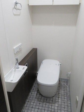 LIXIL　サティスGタイプ＆ストレート型手洗器にお取替え